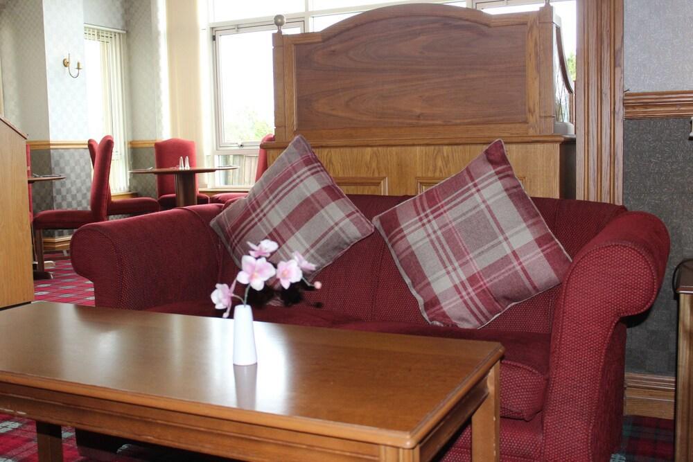 Cairn Hotel Bathgate Exterior photo