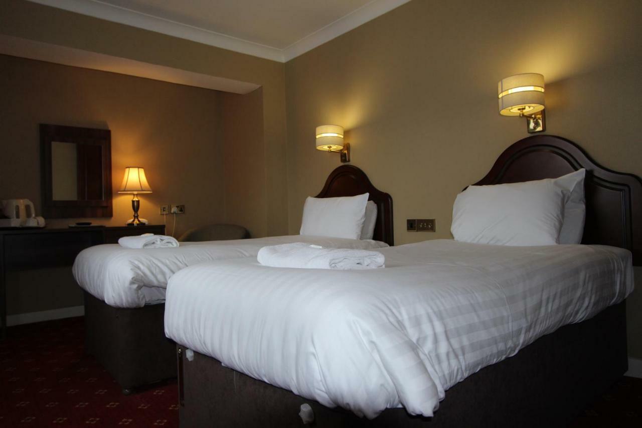 Cairn Hotel Bathgate Exterior photo